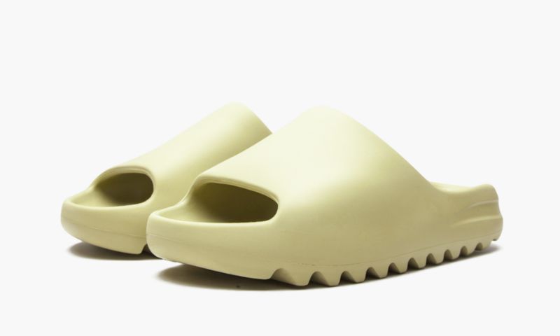 Yeezys Slide 