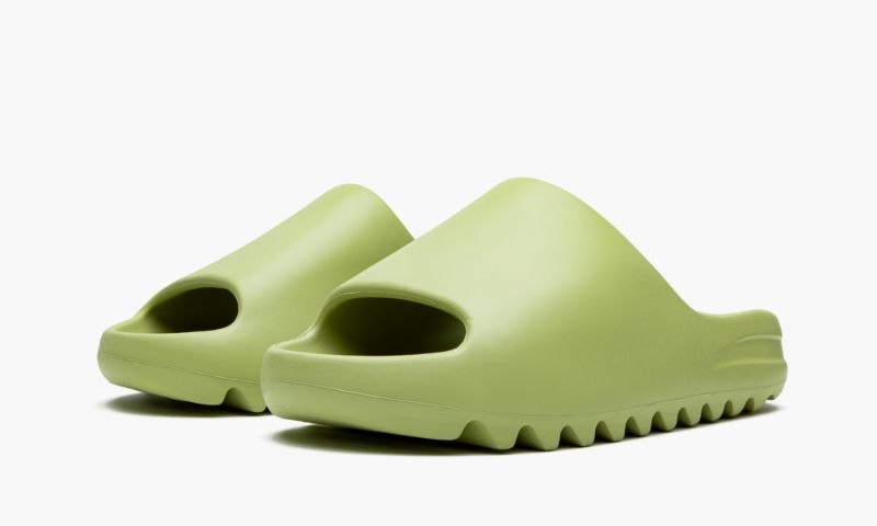Yeezys Slide 