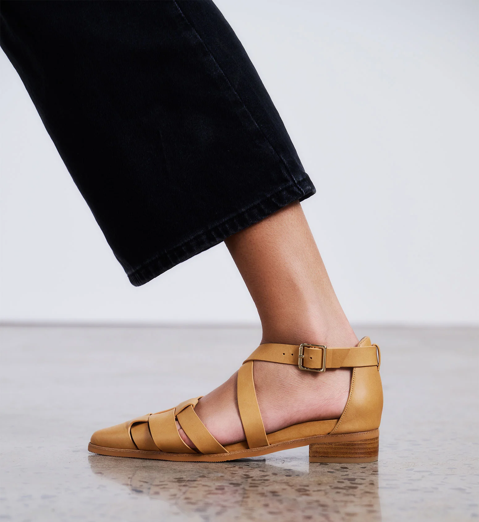 Pardusco Tan Leather Flats