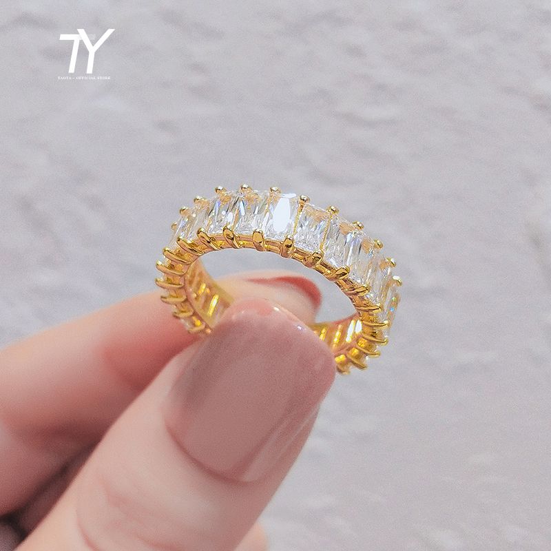 Klassischer Luxus kleiner Quadrat Zirkonkreis Goldfarbe Ringe Koreanische Mode Schmuck Hochzeitsmädchen Set Accessoires Für Frau 2022