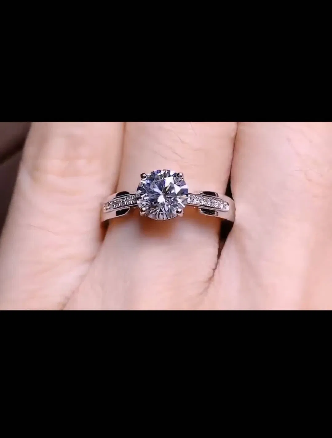 Ein Karat Moissanit-Ring 925 Silber Platin Plating Simple Style