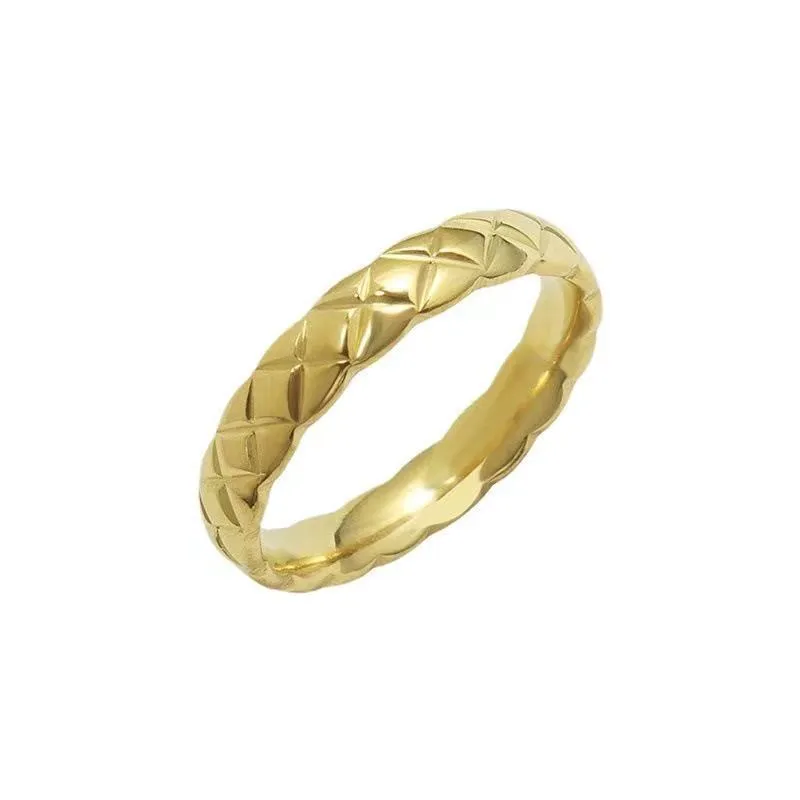 18 Karat Gold Rhombus Ring Kleiner Duftring