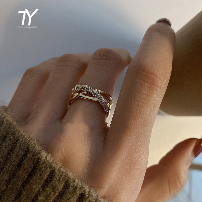 Kreatives Kreuz Schlangenknochen Bambus Form Goldfarbe offene Ringe für Frauen Koreanische Mode Schmuck Hochzeitsfeier Mädchen ungewöhnliche Ring