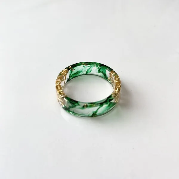 Farbenfrohe Harzring Mori Stil kleine frische Handarbeit getrocknete Blume Goldfolie Farbe