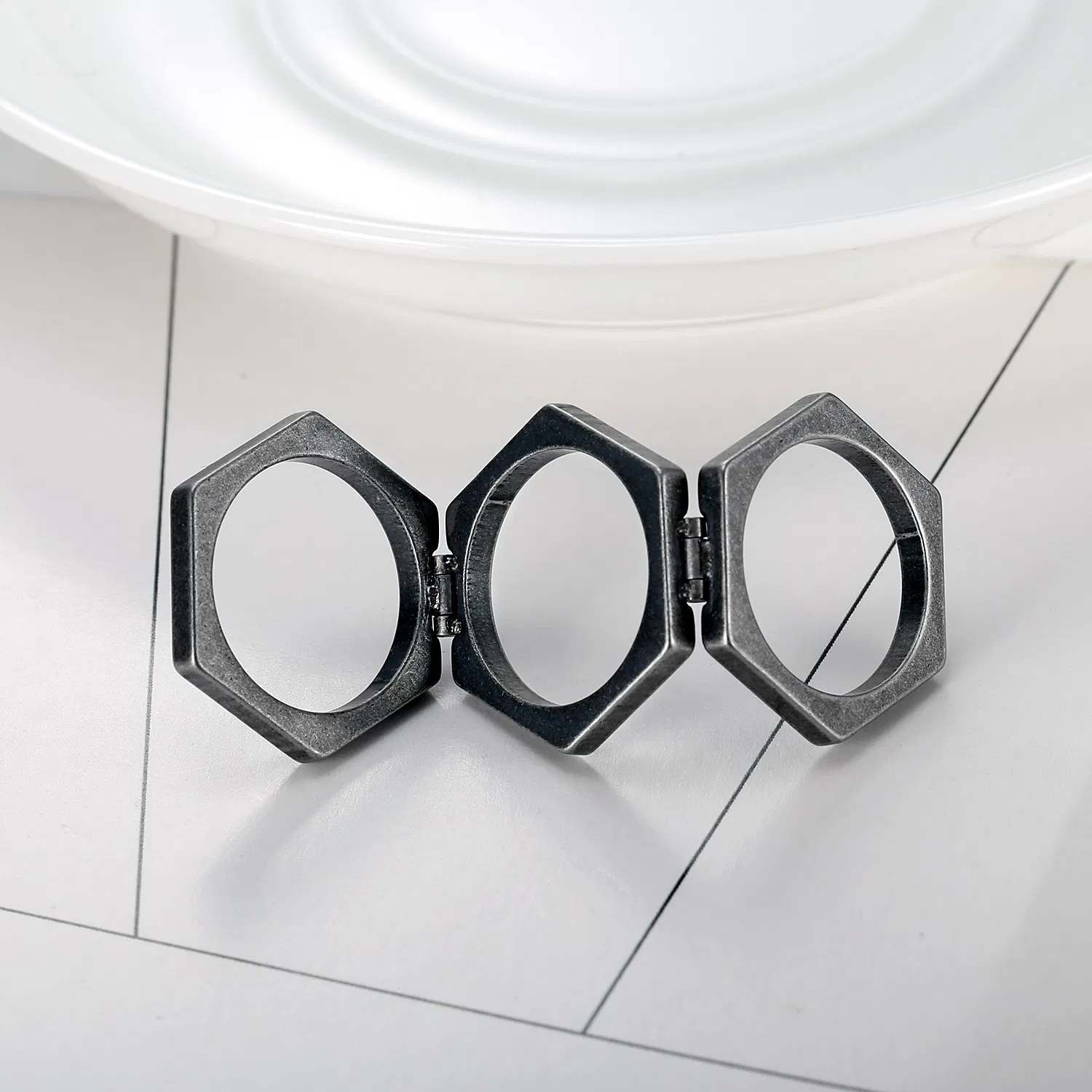 Multilateraler einfacher Retro Titan Steel Men Ring