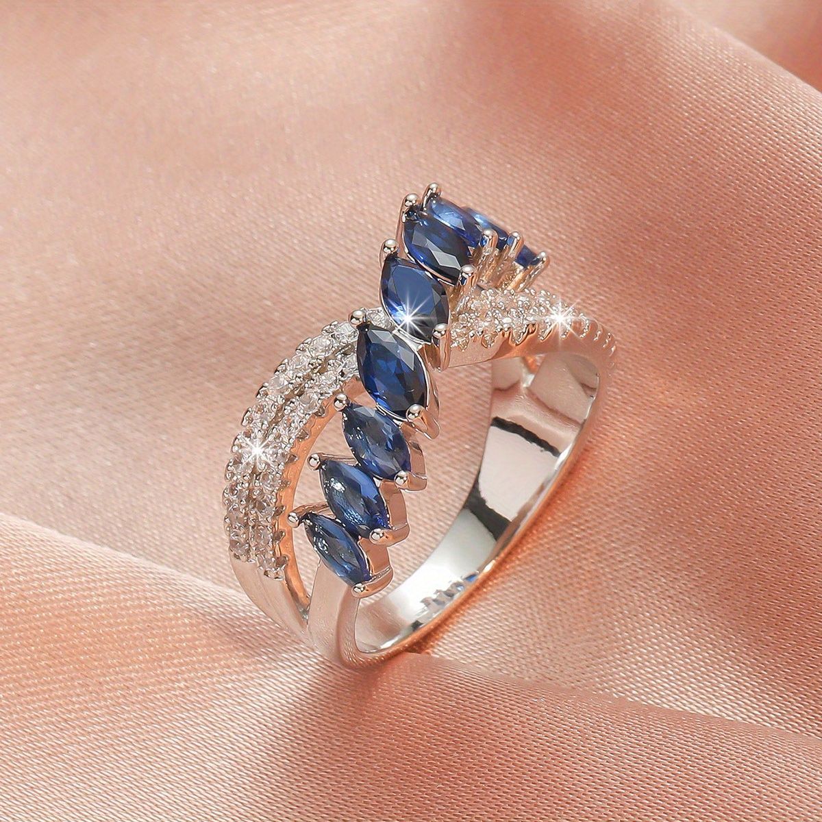 Hollow Ring Inlaid Glänzende Synthetische Edelsteine Statement Kupfer Finger Ring Schmuck Dekor