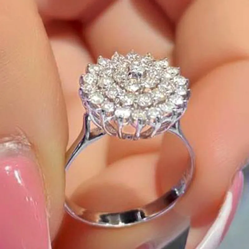 Europäische und amerikanische Legierung voll Diamant geometrischer Ring
