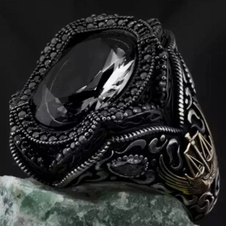 Europäische und amerikanische schwarze Schnitte Schmuckstück verstellbarer Ring Diamant Retro Zweifarben Skala Muster Ring