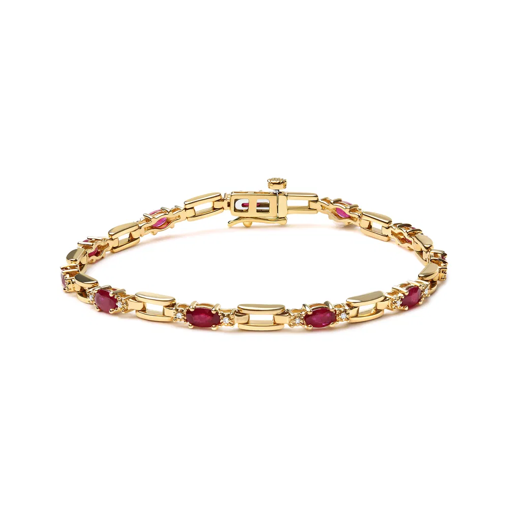 10 Karat Gelbgold Oval Ruby und 1 / 10 Cttw Diamant Bar Prong Set Armband (H-I Farbe, SI1 - SI2 Klarheit) - Größe 7