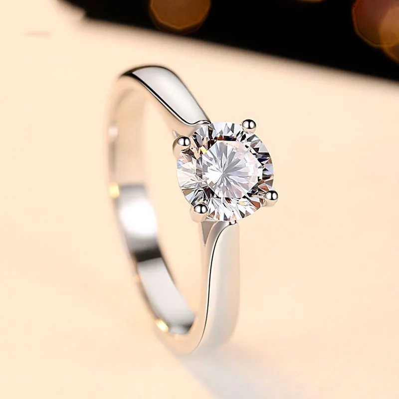 Fashion Classic Zhou Familie Vier Klauen Ring
