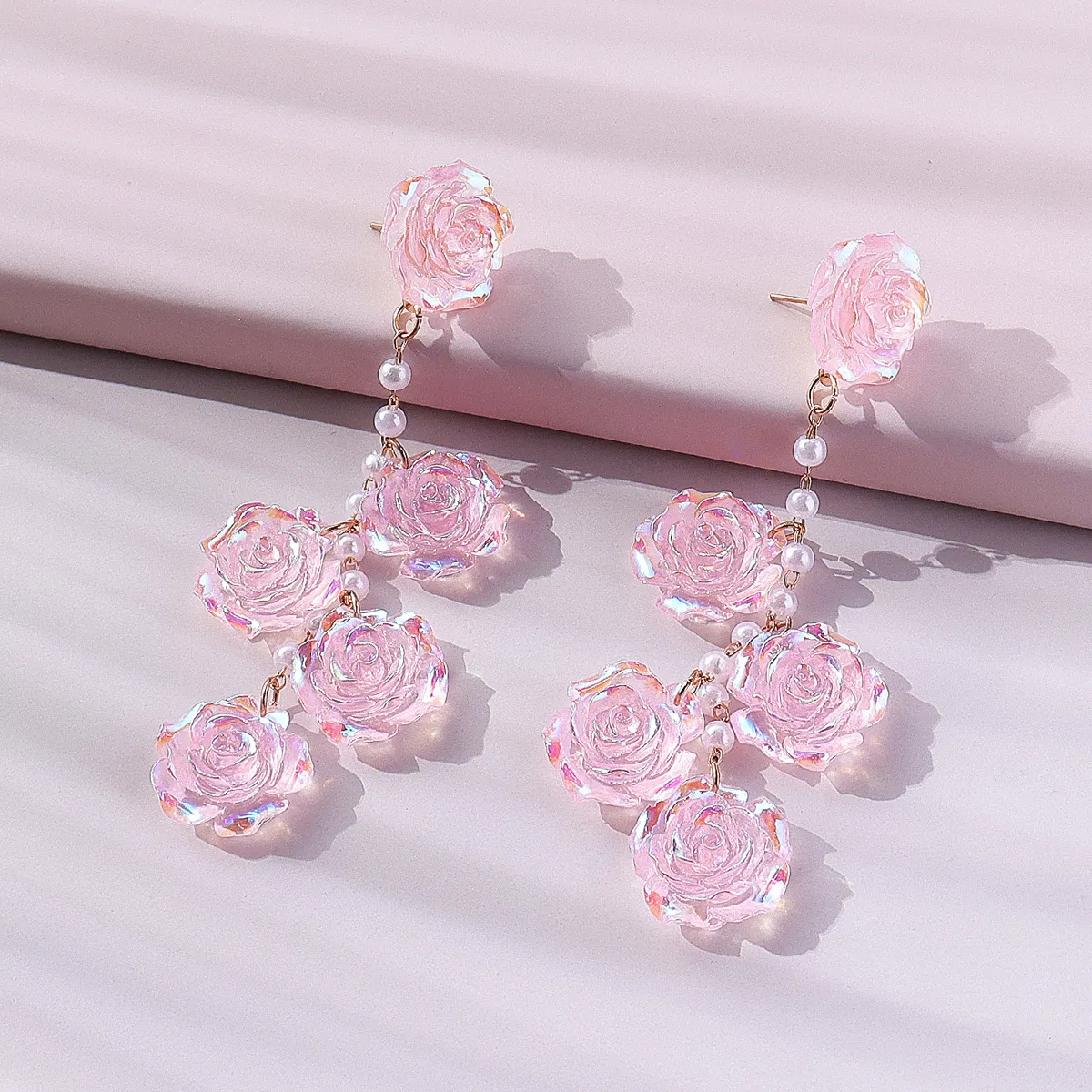 Elegante rosa Rose Blume lange Ohrringe mit Faux Pearl Floral Ohrschmuck