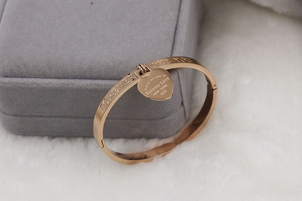 Titanium Steel Forever Love Single Peach Heart Buckle Armband