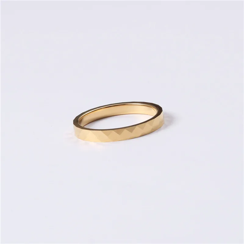Mode-Persönlichkeit Tungsten Stahl Elektro-Gold - Ring
