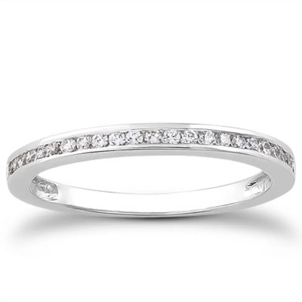 14 Karat Weißgold Schlanke Kanal Set Diamant Hochzeitsring Band Set 1/2 rund