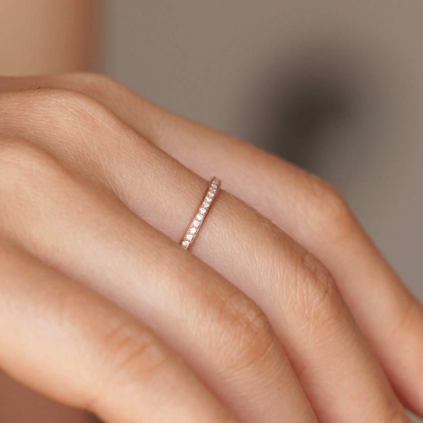 14K Gold High Clarity .58ctw Round Cut Micro Pave Half Eternity 15 Diamant Ring 2.5mm Hochzeitsband