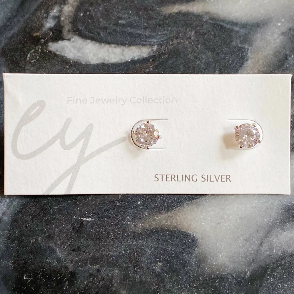 Brilliant Cut Sterling Silber Stud Ohrringe