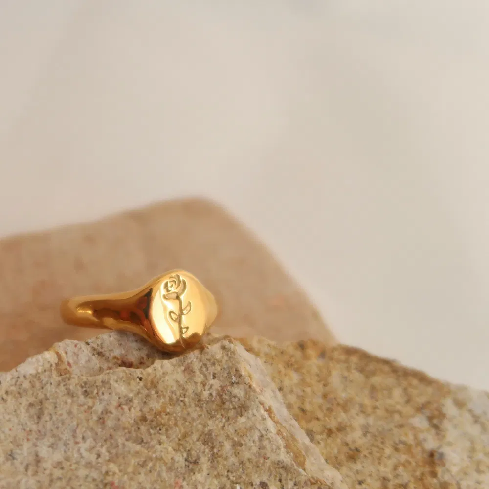 Titan Stahl Gold Plated Vintage Flower Edelring