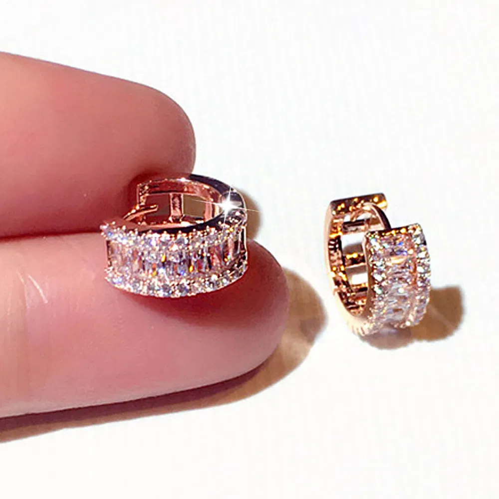 Runde neue Super Mikro eingeladen Rhinestone Temperament Ohr-Stapf minimalist Luxus für Frauen Hochzeit Ohrringe Anhänger Schmuck