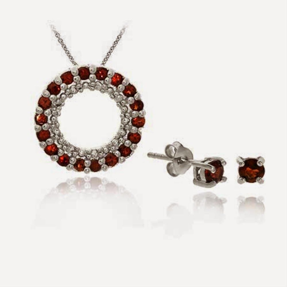 Sterling Silber Garnet Eternity Pendant & Stud Set