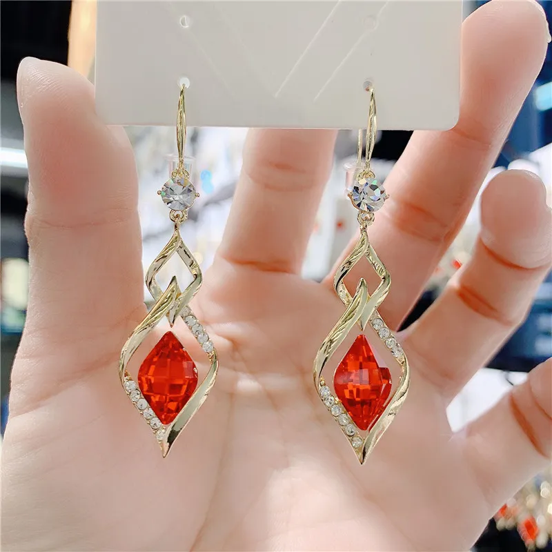 Geometrisches Diamant Kristall Temperament Long Style Diamant Mode Mesh Rote Ohrringe