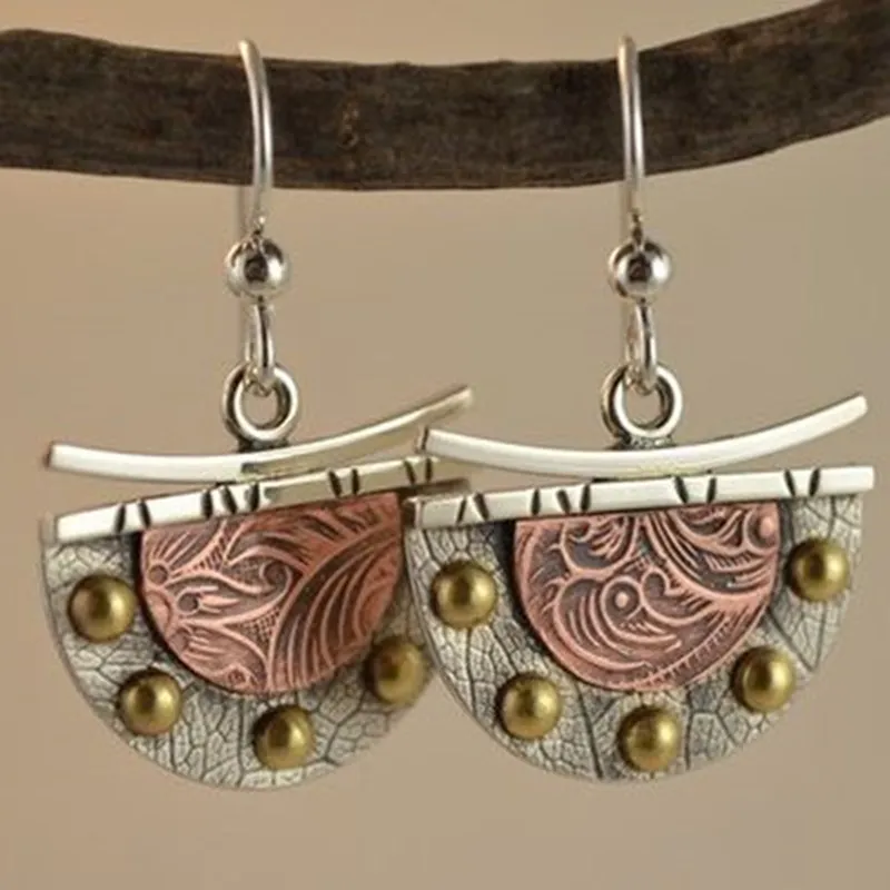 Vintage Halbkreis Fan-Shaped Metall Schnitzmuster Drop Dangle Ohrringe Persönlichkeit Design 1Pair