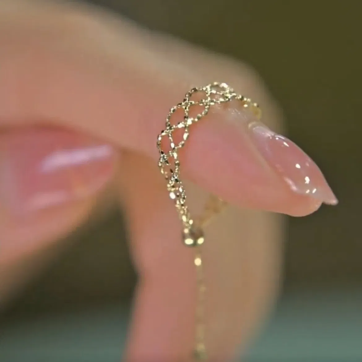 Ein Netzwerk von Liebe Gold Lace Ring Frauen