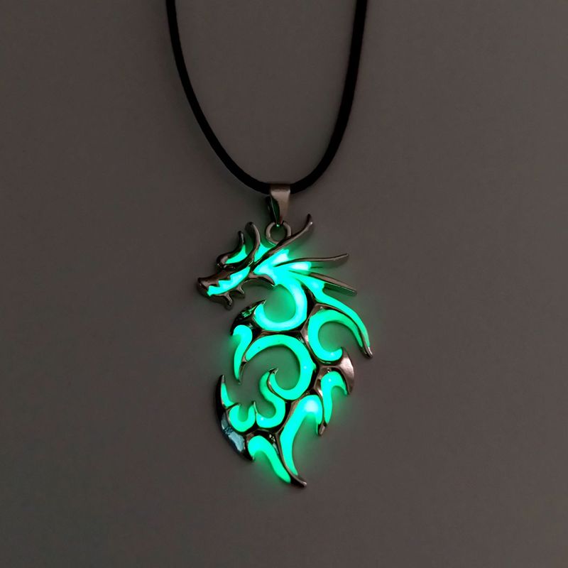 Vintage Punk leuchtend leuchtend im dunklen Mondstein Drachen Anhänger Kette Charme Männer Boy Beach Party Schmuck Geschenk Großhandel
