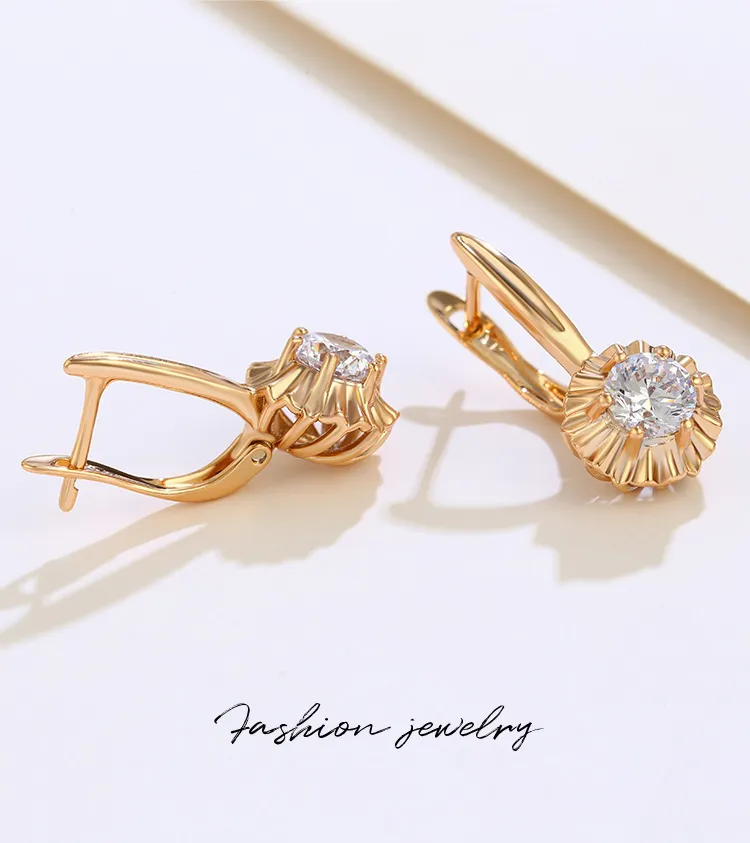 18 Karat Gold beschichtete Blumen - und Zirkonium-Ohrringe für Frauen
