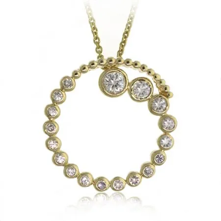 18 Karat Gold über Sterling Silber CZ Circle Journey Pendant