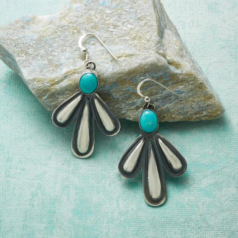 Boho Metall eingelegt Grüner Stein Drop Ohrringe Vintage Kaktus Dangle Ohrringe für Frauen