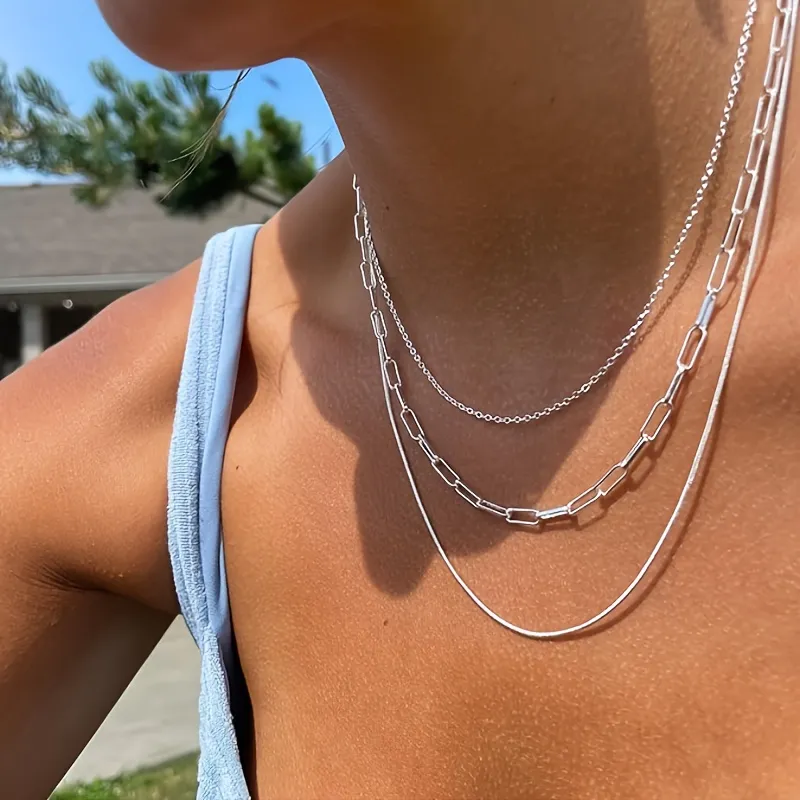 Das dreiteilige Set kann frei geteilt und mit einer modischen und schönen funkelnden Mehrschicht-Halsband kombiniert werden, um das beste Geschenk-Accessoire zu schaffen.