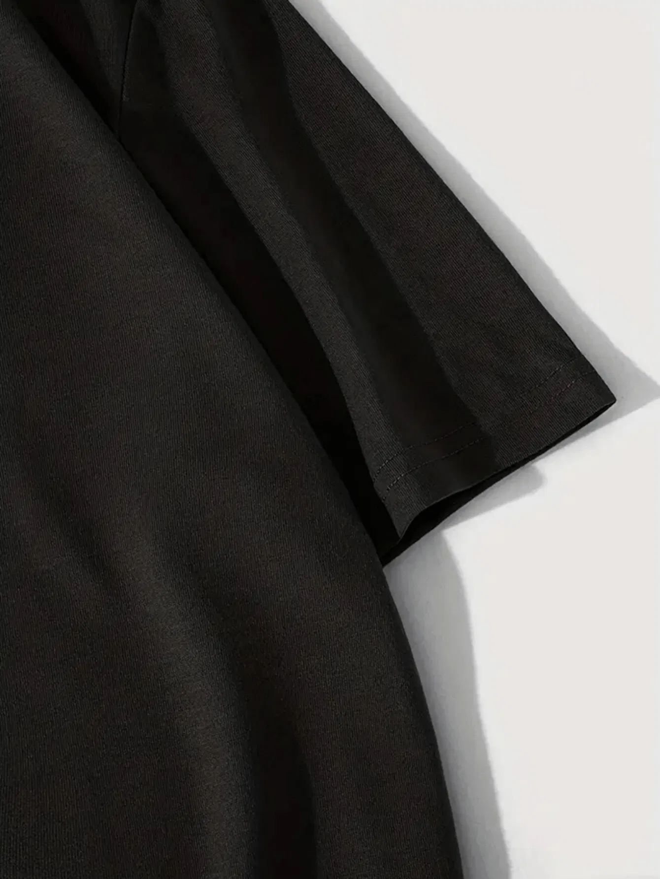 Männer Brief Muster gedruckte T-Shirt - Weicher runder Hals, bequemer Pass, leicht elastisches gestricktes Gewebe, Casual Sommer-T - Shirt