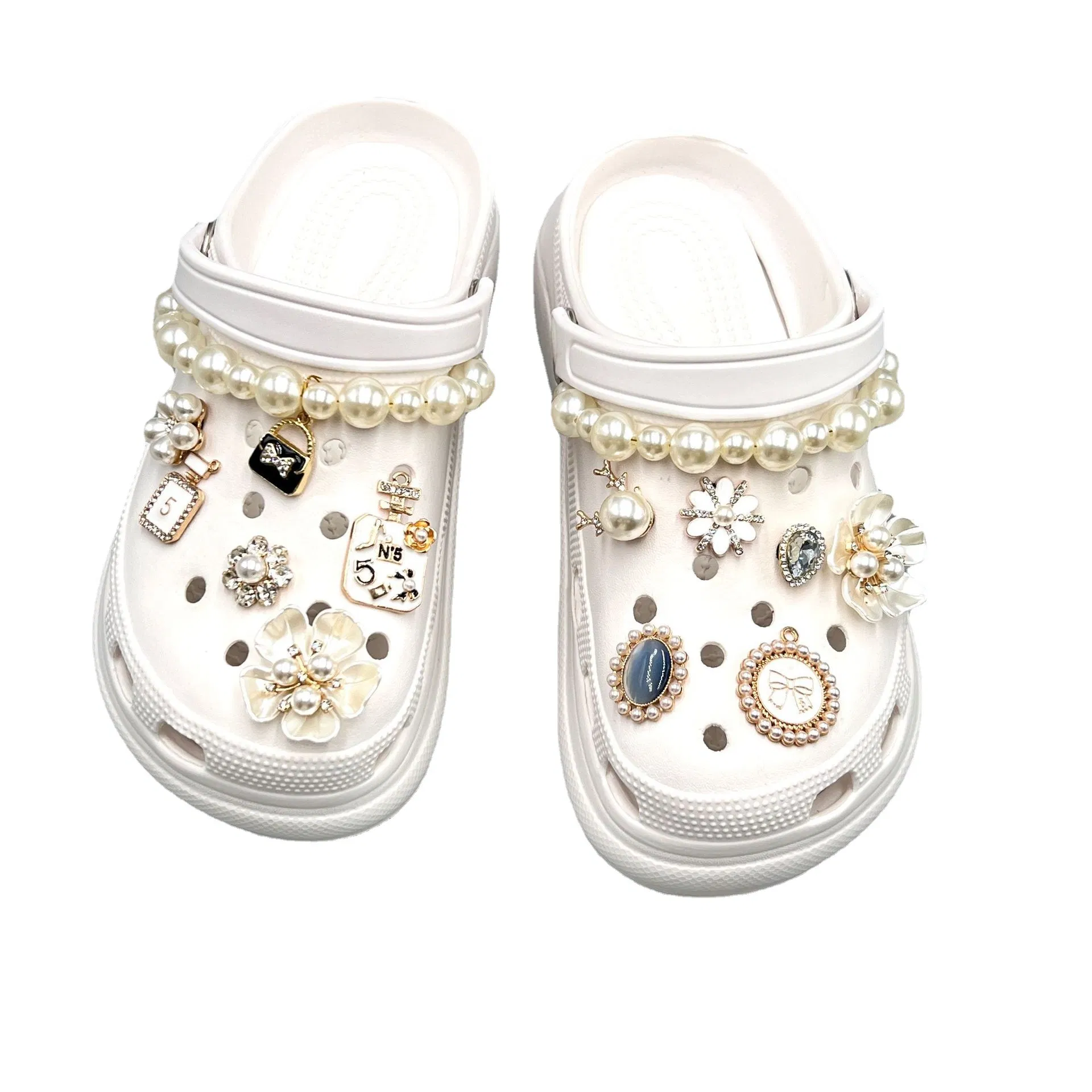Eine Reihe von Kristallschuh Charms passt zu Mode Dekoration für Clog Schuhen Künstliche Diamanten Bling Kette Künstliche Schmuck Accessoires; Crocs Dekoration
