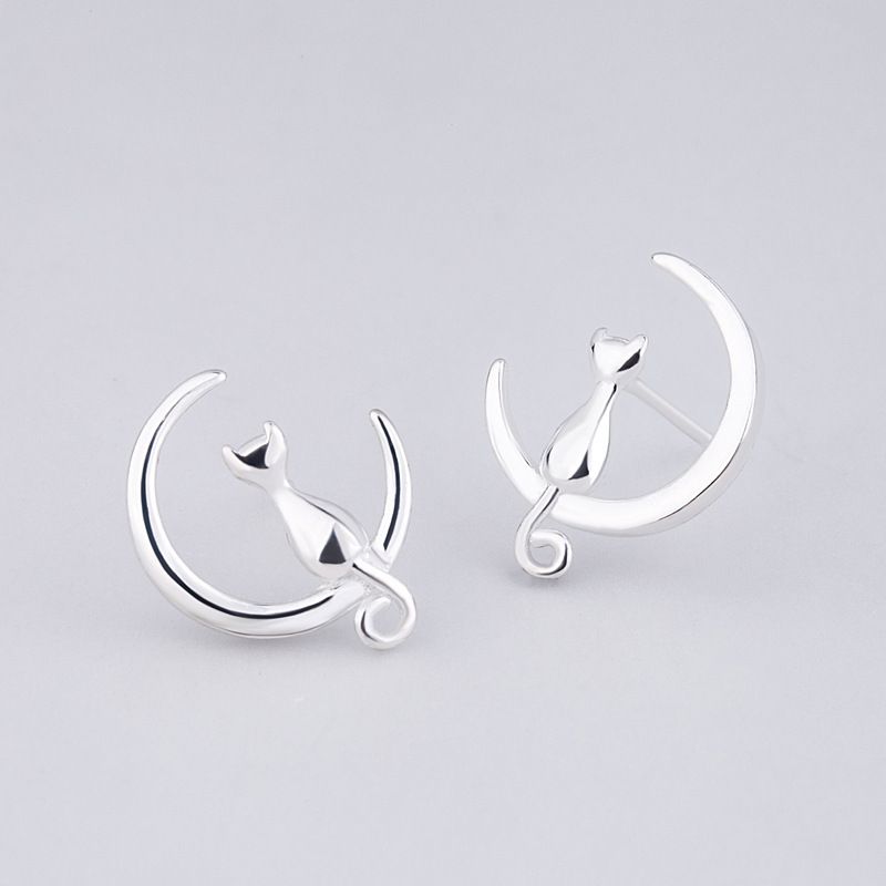 Mode Sweet Fairy Tale Romantic Cat Stud Ohrringe auf dem Mond