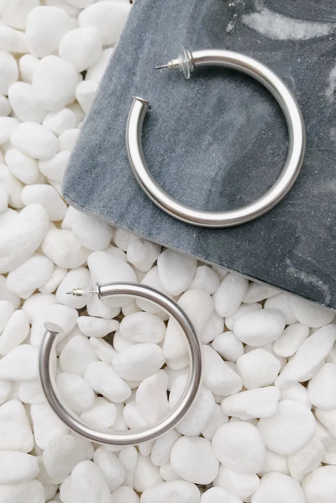 Upper Class Taste Hoop Ohrringe, großes Silber
