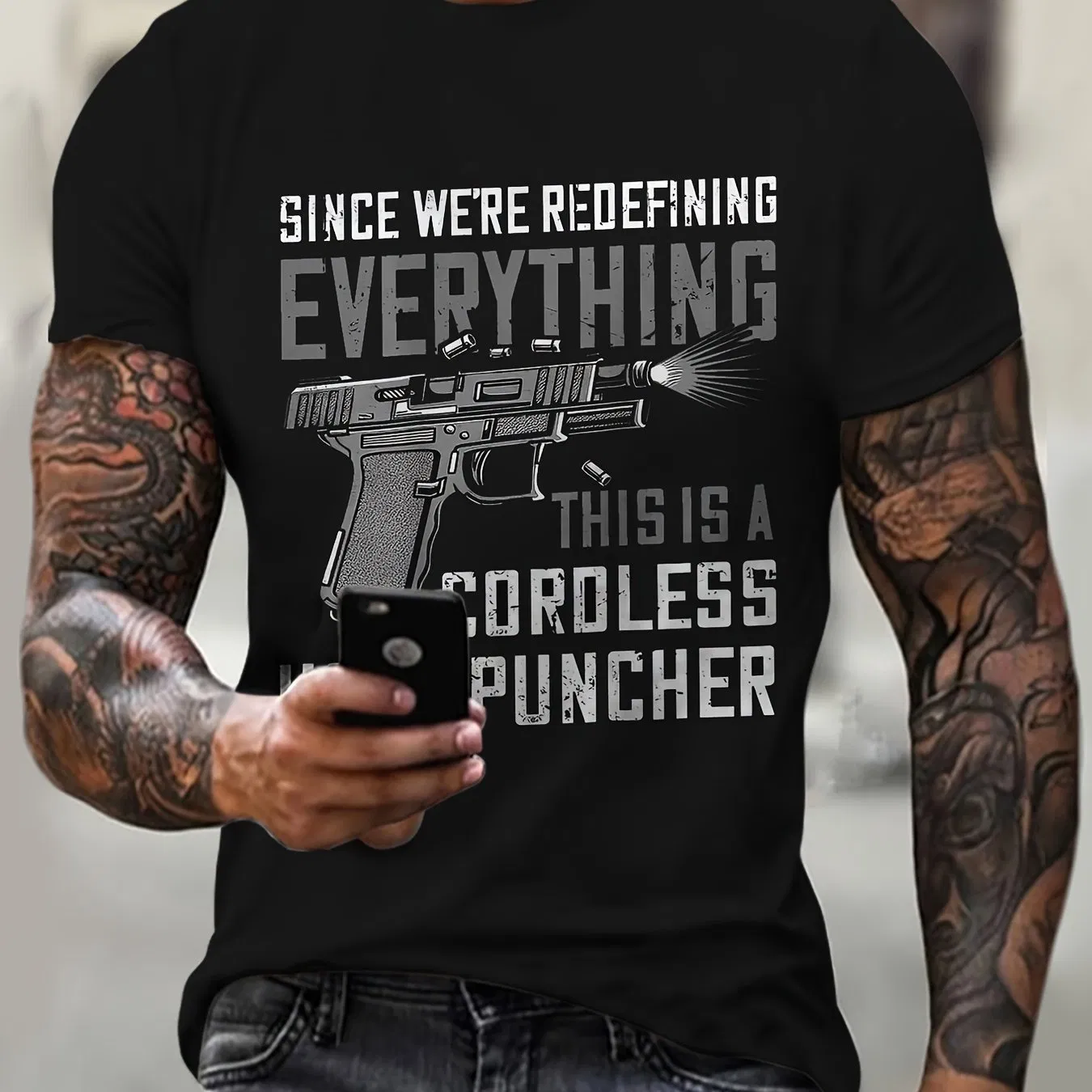 Große Männerpistole und Brief Grafik gedruckte T-Shirt geeignet für den Sommer, cool und stilvoll Kurzärme T-Shirt geeignet für große und große Männer
