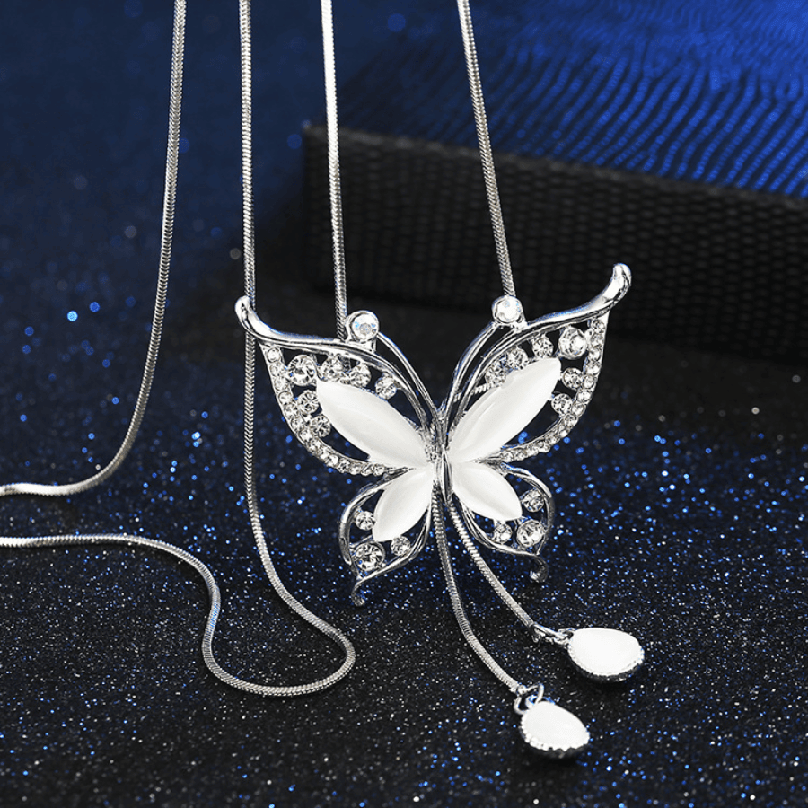 All-Match Charm Halskette Schmetterling-förmige Zinklegierung mit Rhinestones Anhänger Damen Kleidung tägliche Accessoires