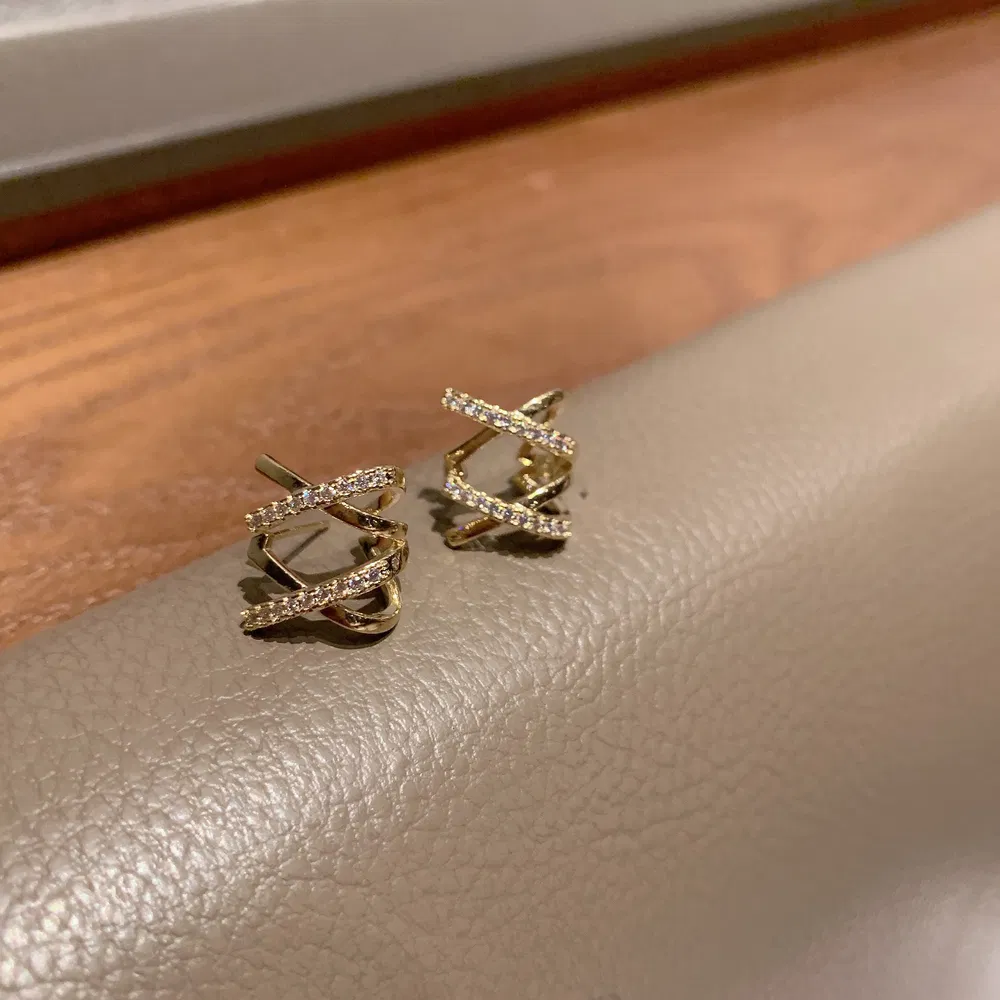 Micropaved Zircon Cross Ohrringe Silber Post