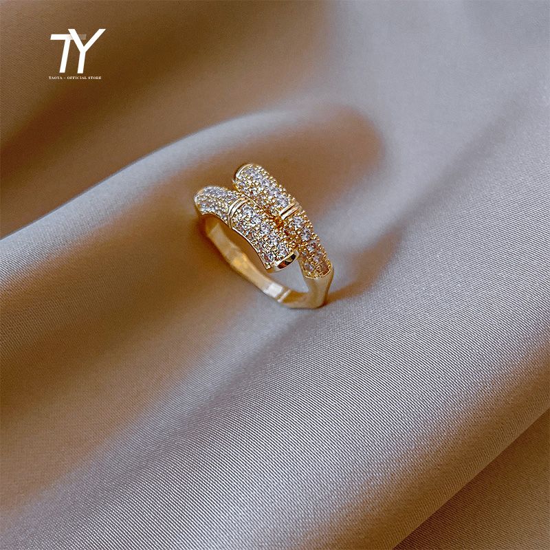2021 Design Luxus Bambus-Skelett Goldfarbe offene Ringe für Frau New Goth Schmuck Korean Fashion Party Mädchen ungewöhnliche Ring-Set