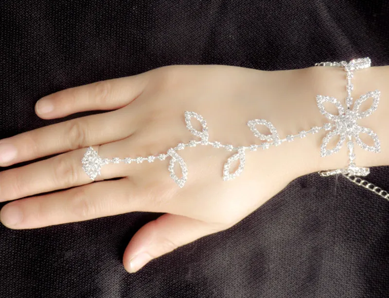 Super Rhinestone Armband koreanischer Stil Latein Bühne Performance Finger Kette Blattform