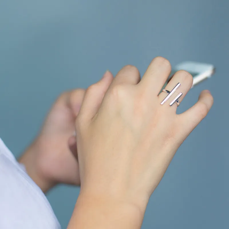 S925 Silberring weibliche Persönlichkeit Linie
