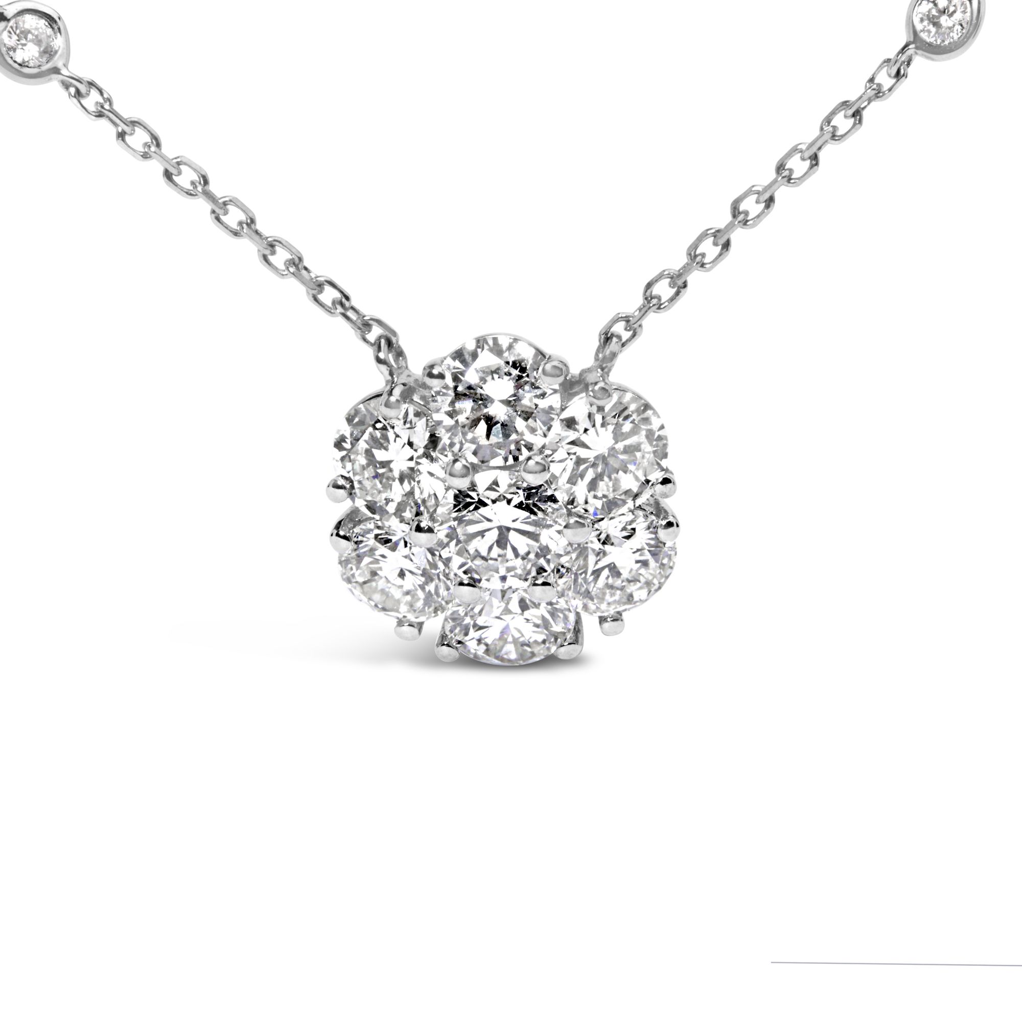 14 Karat Weißgold 3,0 Cttw Lab Grown Diamant Floral Cluster und Station 18