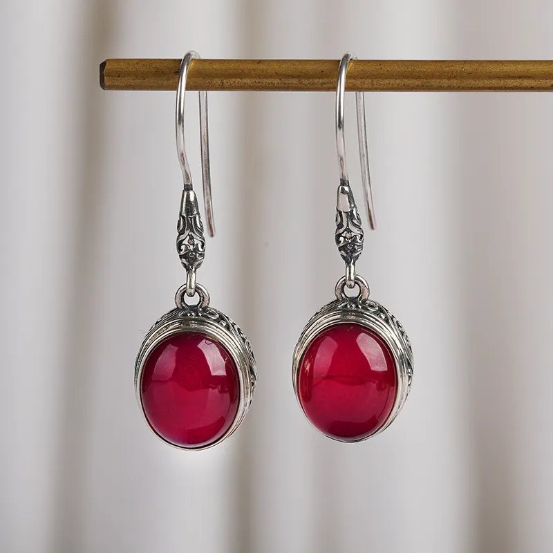 Vintage Rot Corundum S925 Silber Ohrringe Elegante und modische Ohrringe Silberschmuck