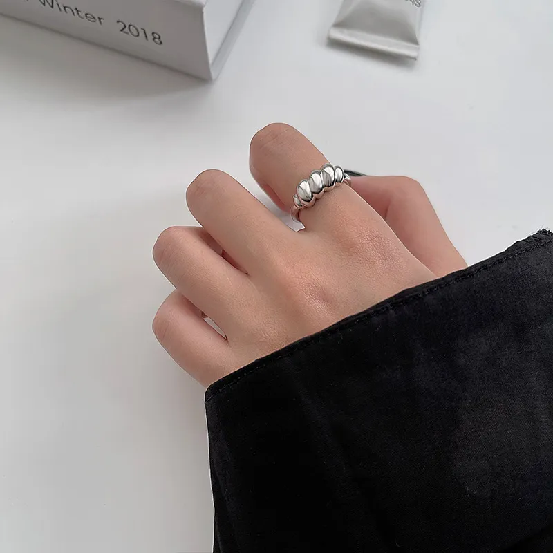 Unregelmäßige Textur Einfache Cool Wind Ring Weibliche Sterling Silber Minderheit
