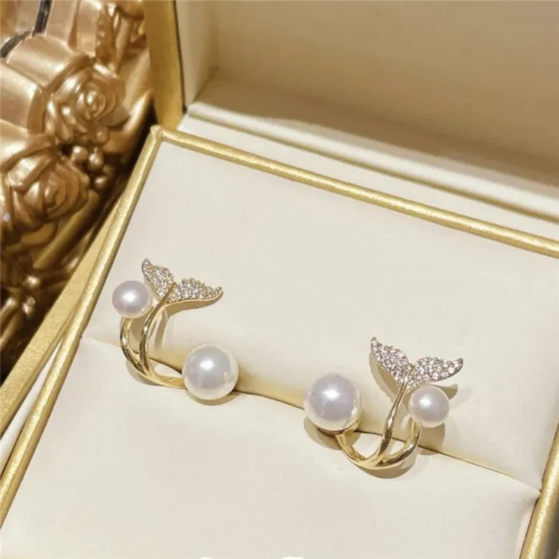 Damen High-End Nische Design Fishtail Pearl Ohrringe