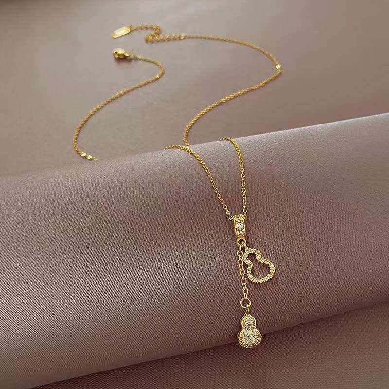 Frauen Licht Luxus Nische Mode Gold Kürbis Anhänger Halskette