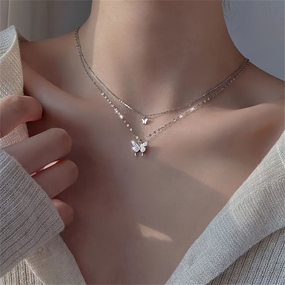Glänzende Schmetterling Halskette Damen exquisite Doppelschicht Schlüschenkette Halskette Schmuck für Damen Geschenk