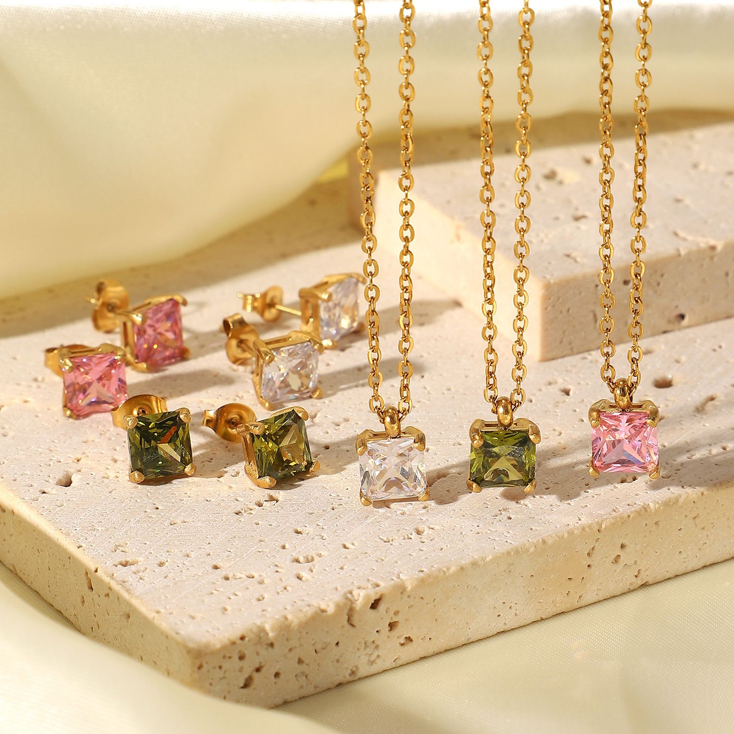 18K Gold Edelstahl Weiß / Pink / Grün Quadrat Zirkon Anhänger Halskette Schmuck für Frauen
