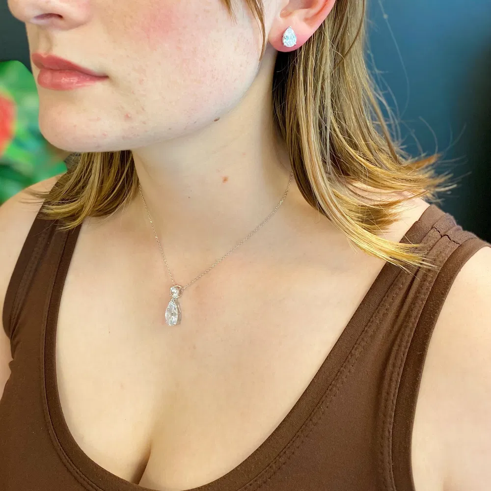 Luxe Teardrop Sterling Silber Stud Ohrringe