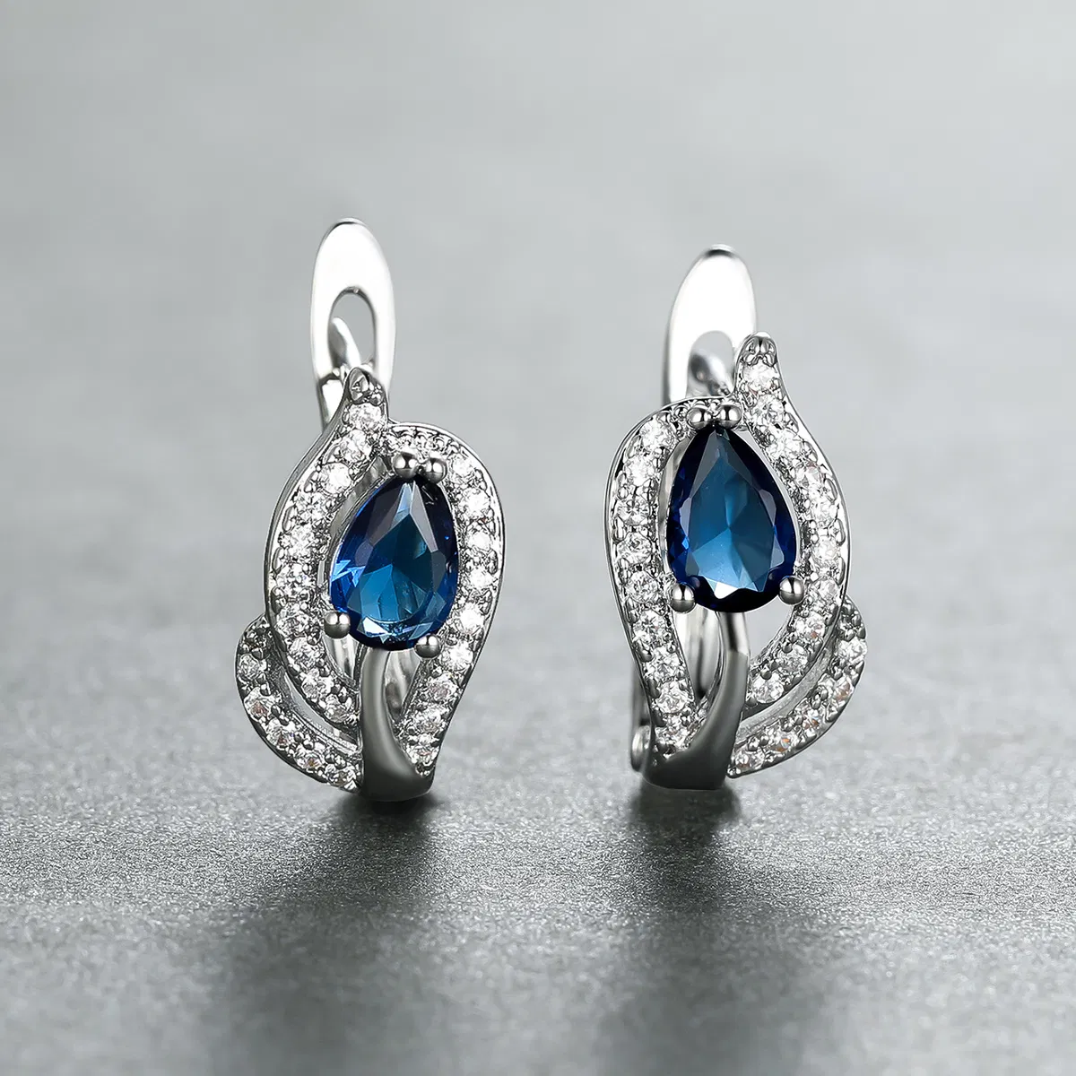 Wassertropfen Stein Hoop Ohrringe für Frauen Luxus-Multikarben Zirkonia Blatt Crystal Silber-Farbe Hochzeit Hoop Ohrringe